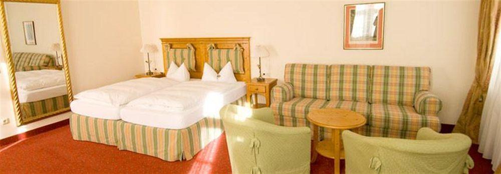 Hotel Post Murnau Мурнау-ам-Штаффельзее Экстерьер фото