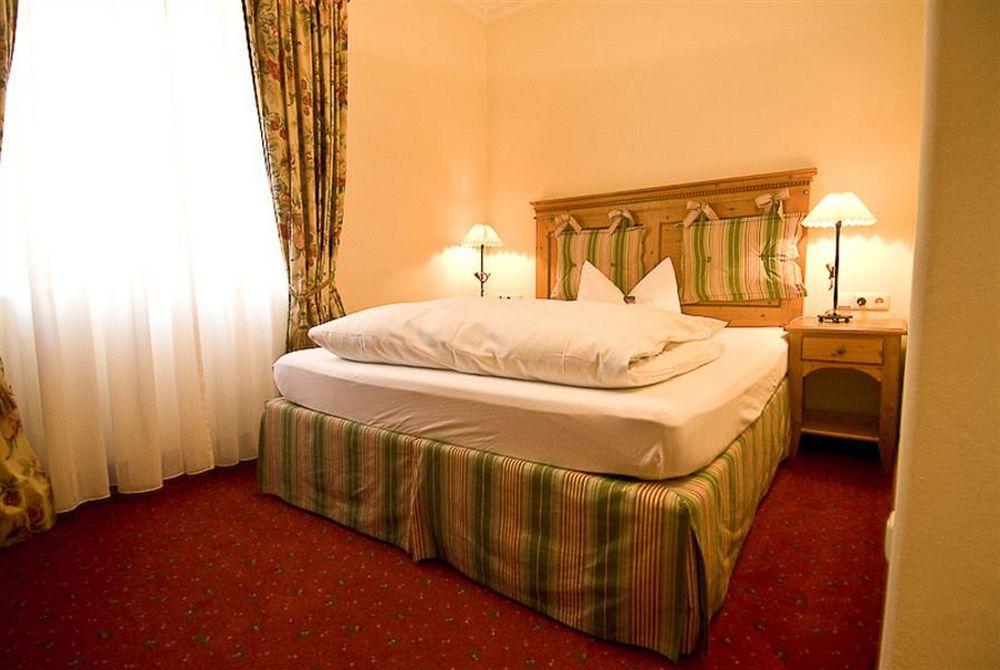 Hotel Post Murnau Мурнау-ам-Штаффельзее Экстерьер фото